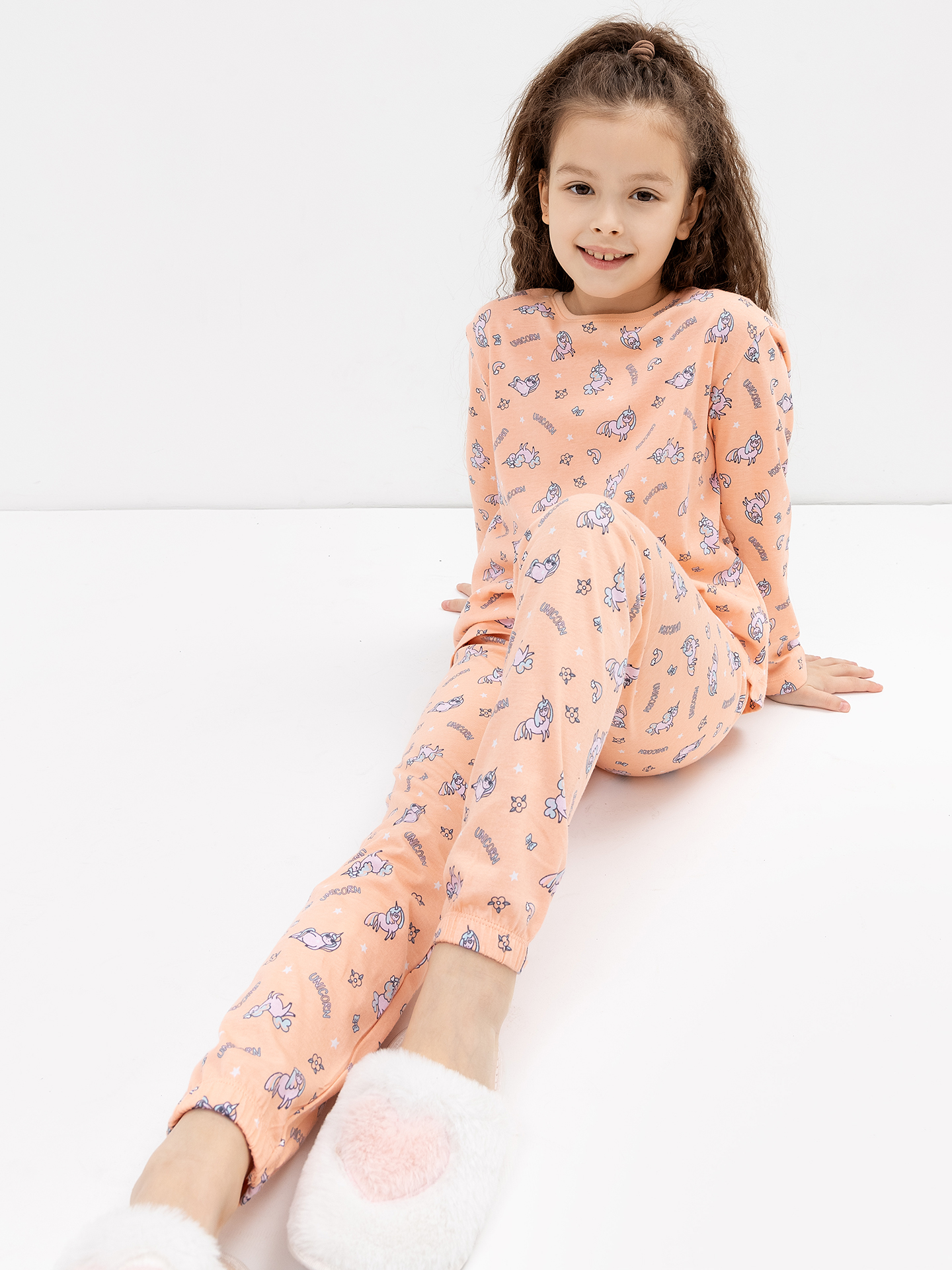 

Пижама для девочек (лонгслив, брюки) в розовом цвете с единорогами, Единороги на персиковом, 22/20529ПП-0-2С