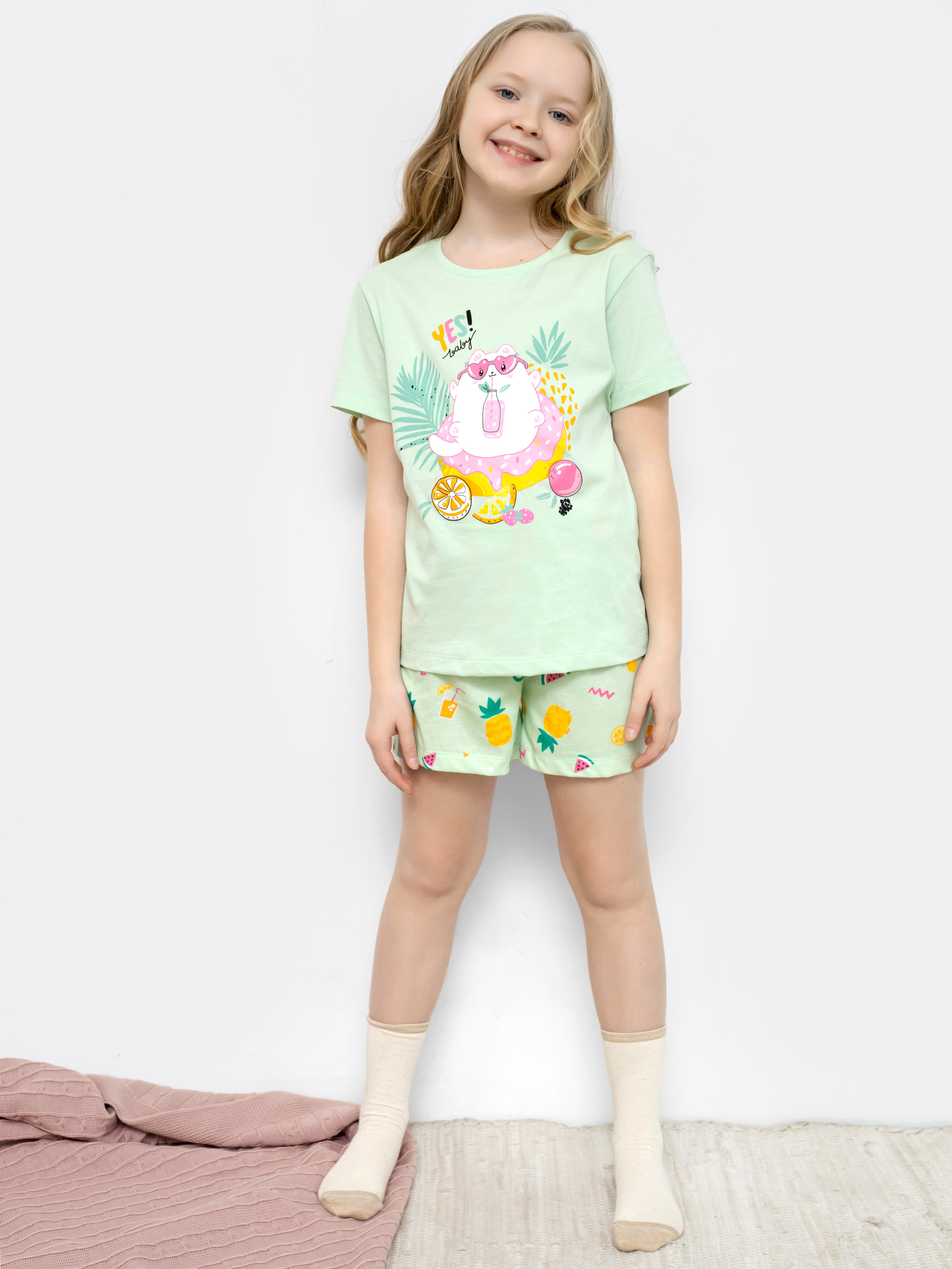 Хлопковая пижама для девочек (футболка и шорты) от Mark Formelle